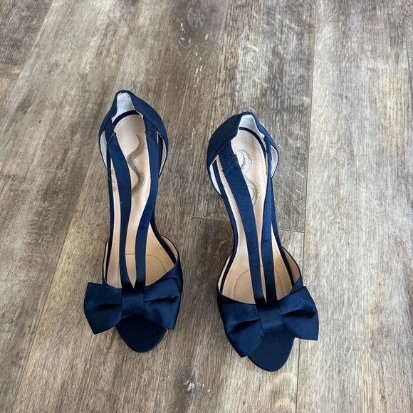 NWOT! Nina Two Strap Satin Elegant Navy Blue Bow Peep Toe Heels - Picture 6 of 11